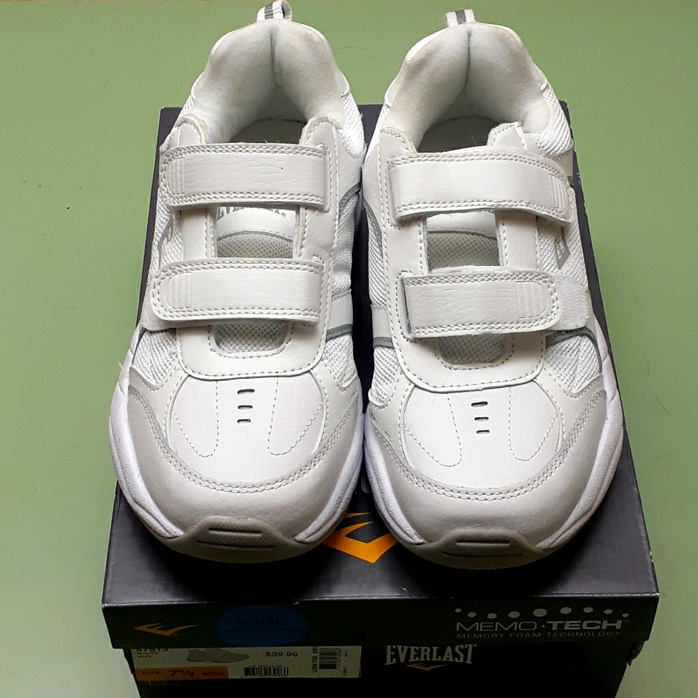 Women's Tennis shoes